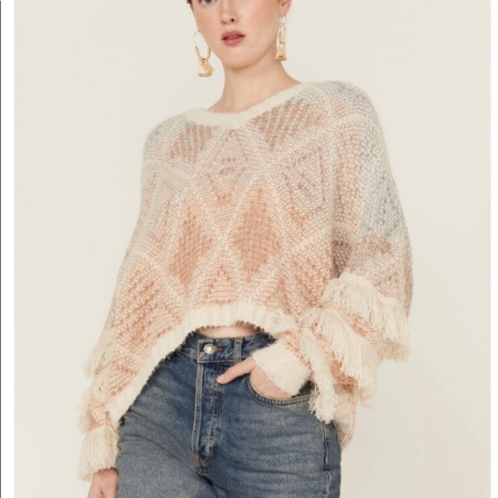 Sadie & Sage sweater with fringe
